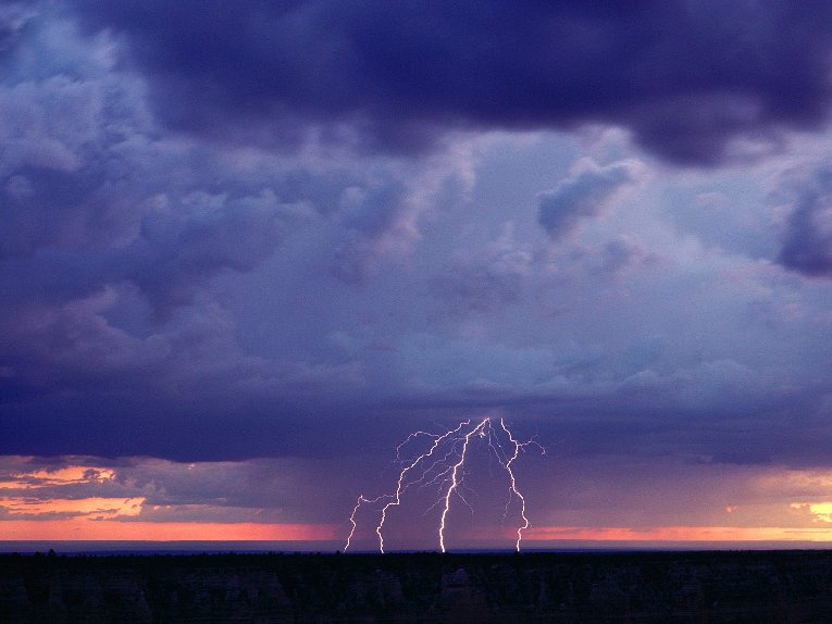 Lightning%20Storm,%20Grand%20Canyon%20National%20Park,%20Arizona[1].jpg