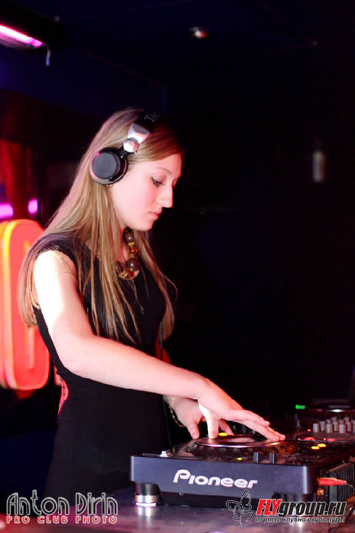DJ Света Wilde.jpg