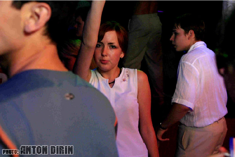 Dirin_FLY006.jpg