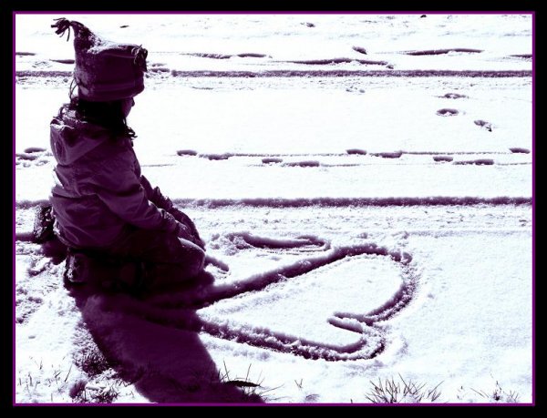 1202227709_puppy_love_and_a_snow_blanket_by_melthea.jpg