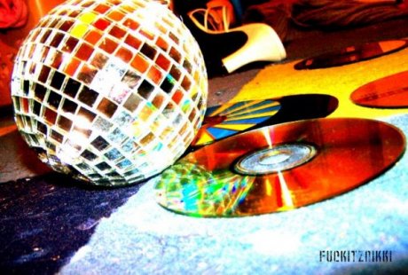 1202636304_1200322395_disco_fevaaa_by_fuckitznikki.jpg