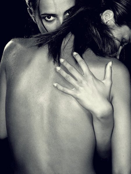 1203128563_1174516399_women_by_tiadanko.jpg