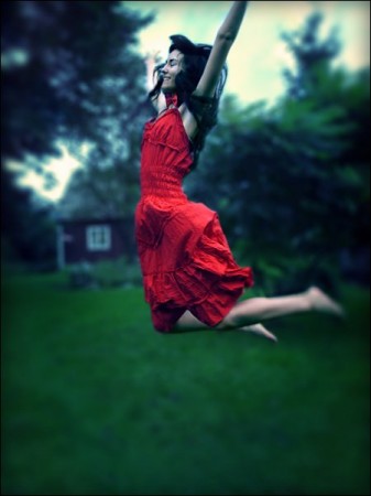 1196397329_1196342940_i_m_a_bird_now___by_chiiichan.jpg