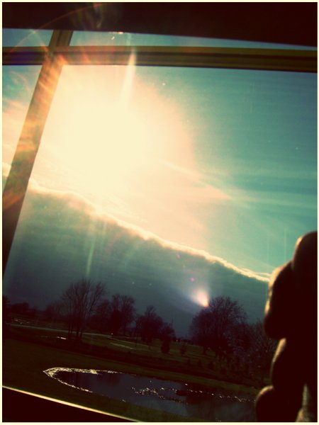 1203912516_on_the_horizon_by_alcapwn.jpg
